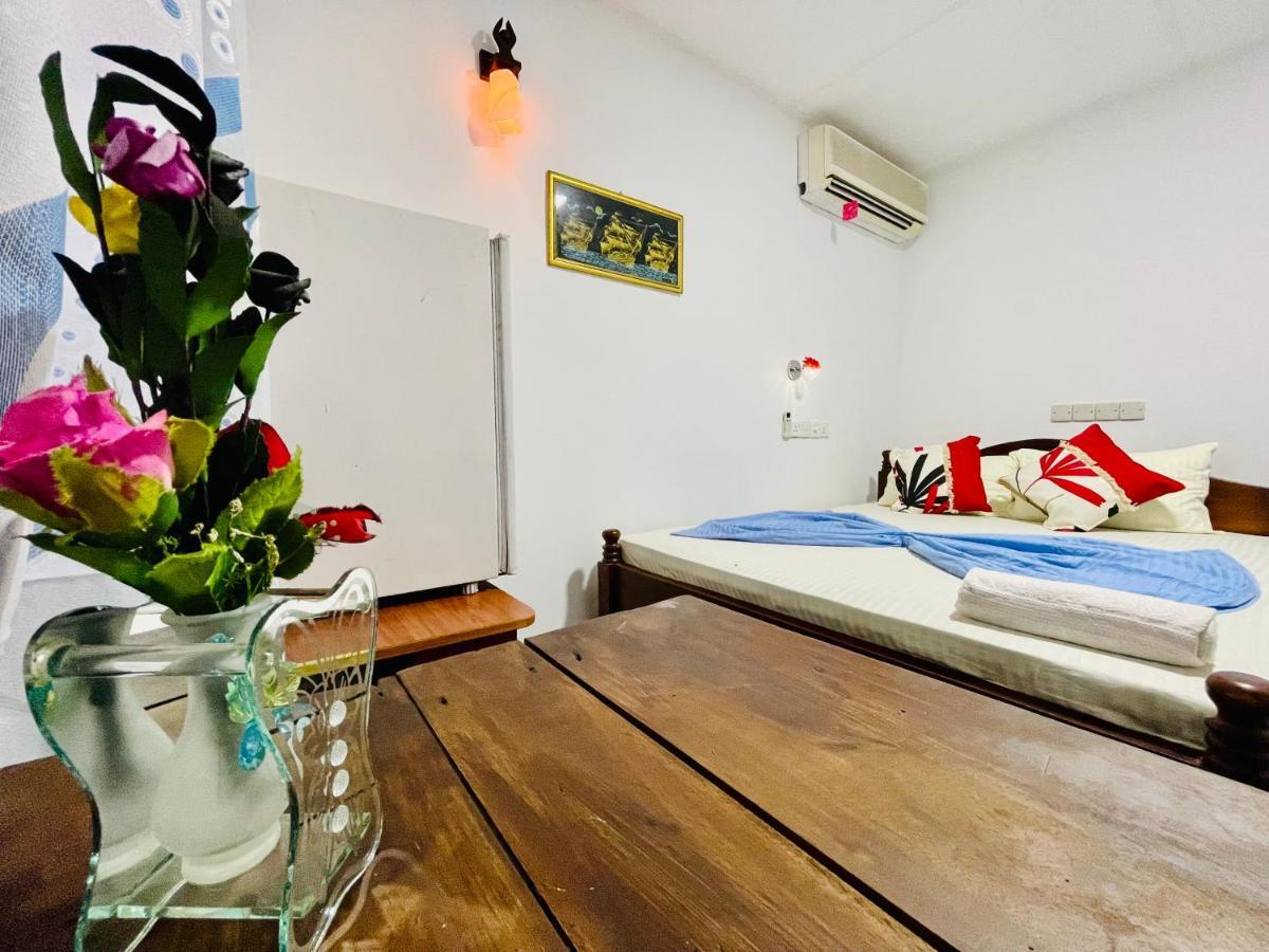 Nethusali Guest House ฮิกคาดูวา ภายนอก รูปภาพ