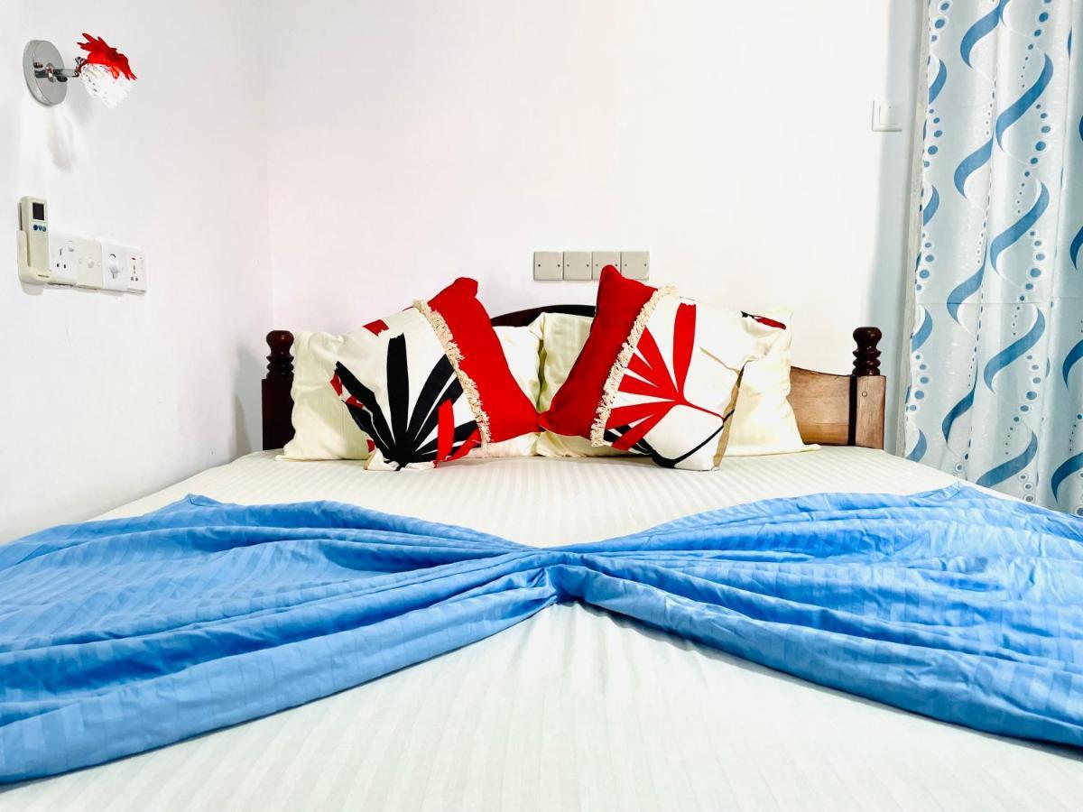 Nethusali Guest House ฮิกคาดูวา ภายนอก รูปภาพ
