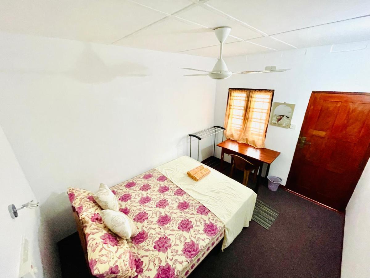 Nethusali Guest House ฮิกคาดูวา ภายนอก รูปภาพ
